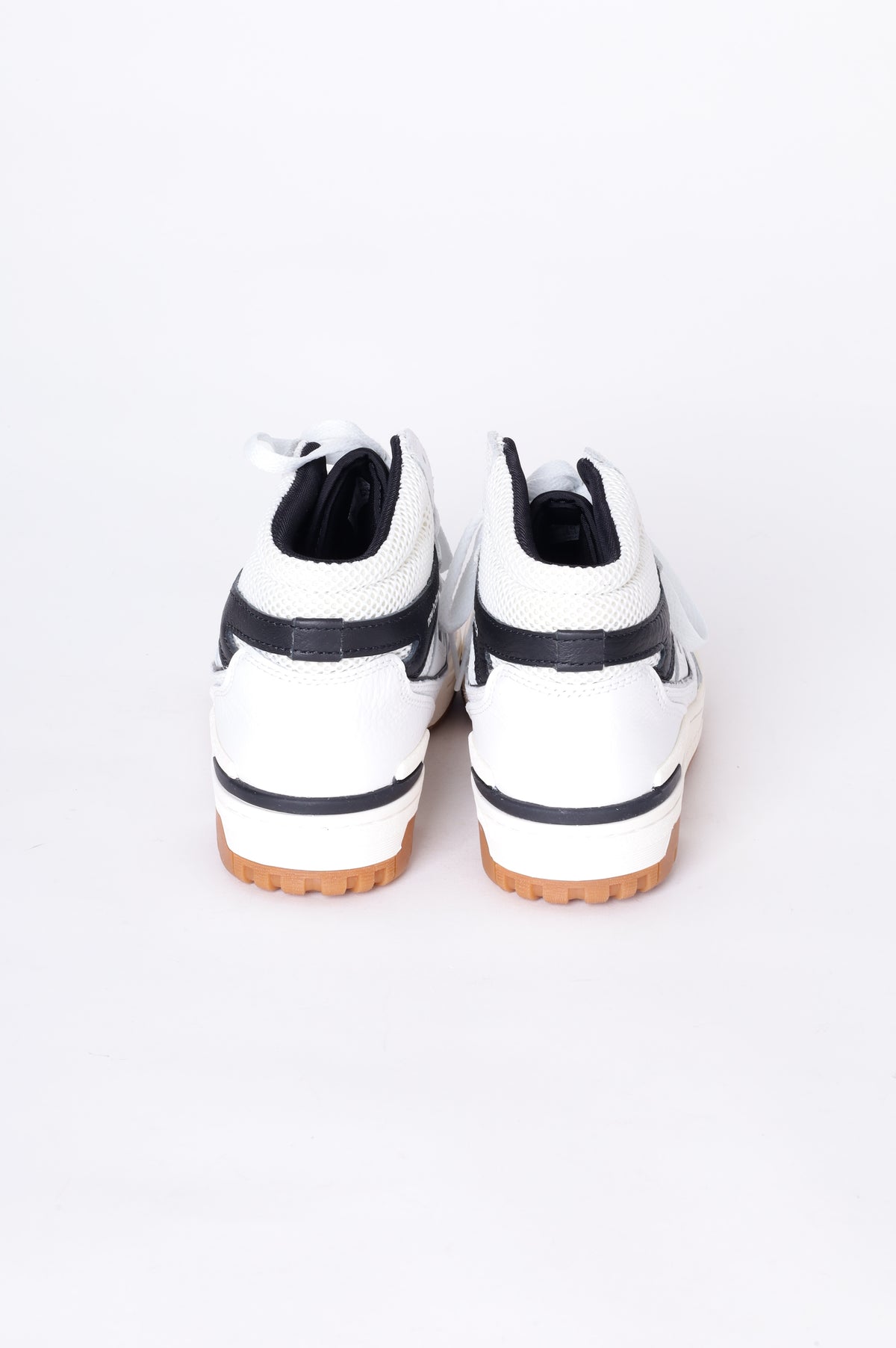 New Balance Mens White Sneakers Size EU 41.5