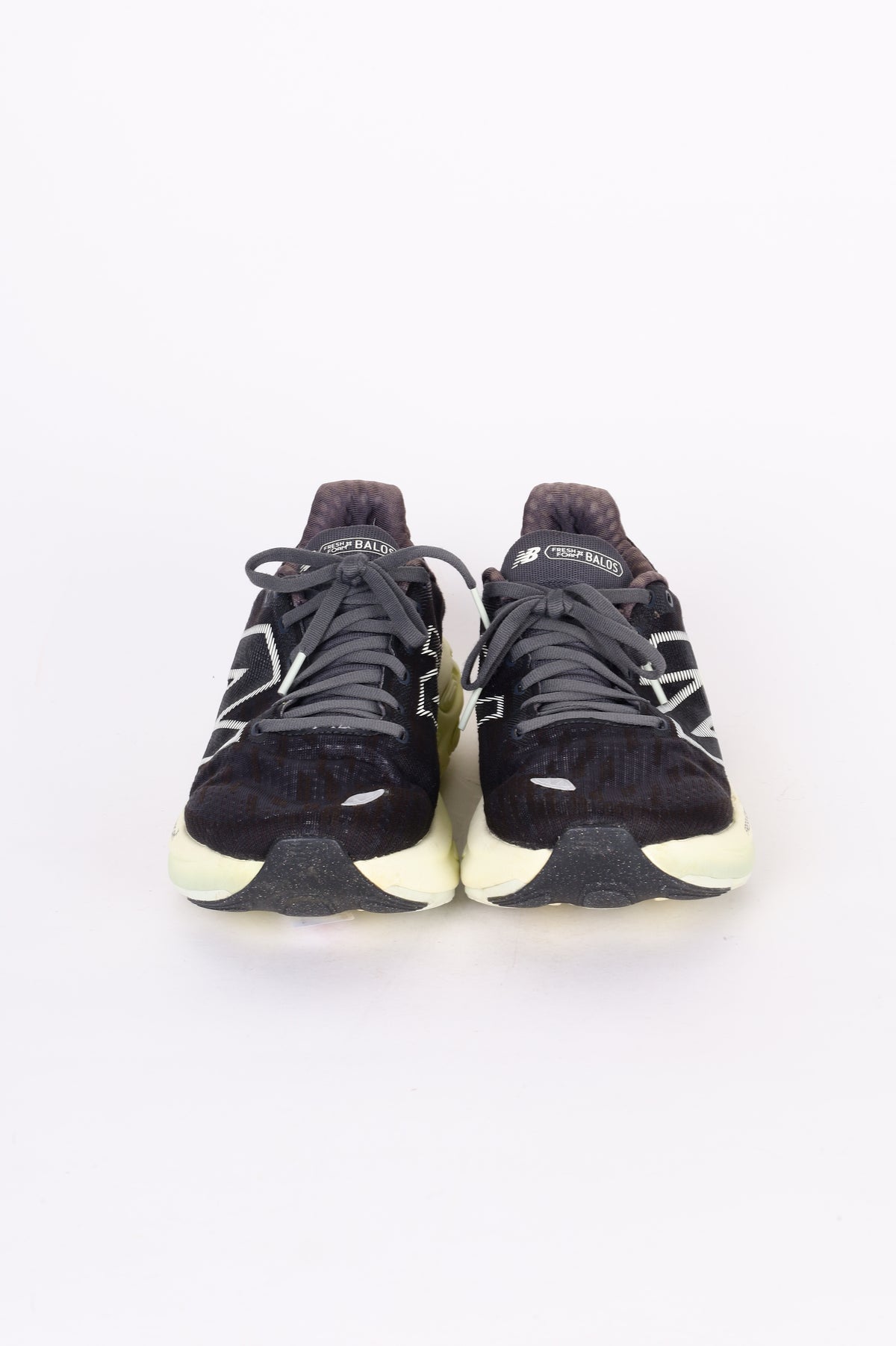 New Balance Mens Grey Sneakers Size EU 42.5