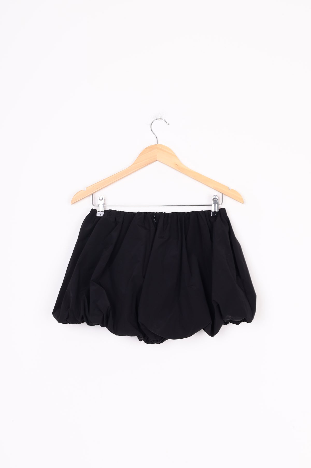 Wynn Hamlyn Womens Black Shorts Size 6