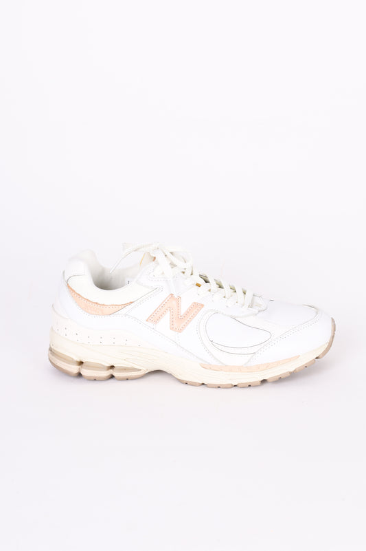 New Balance Mens White Sneakers Size EU 42.5