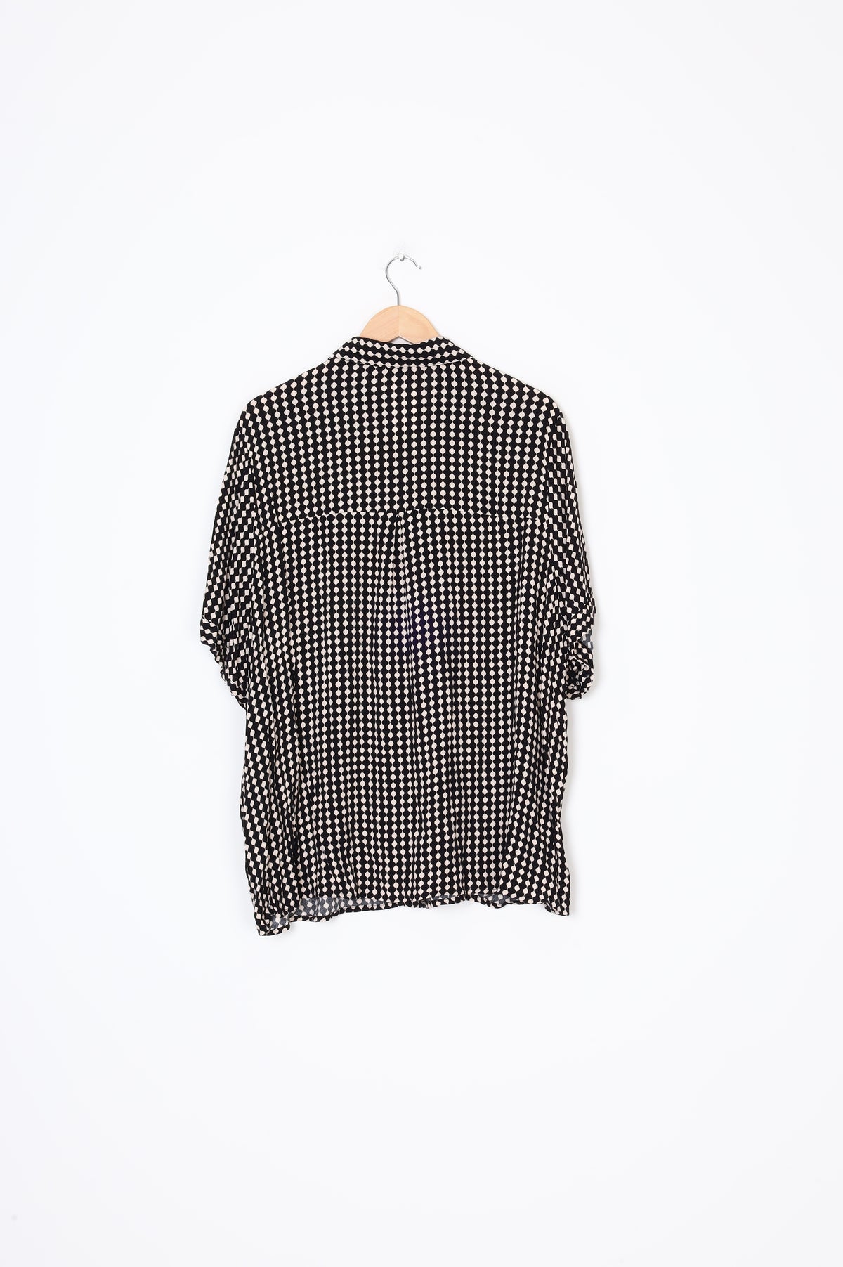 Dissh Womens Black Shirt Size 16