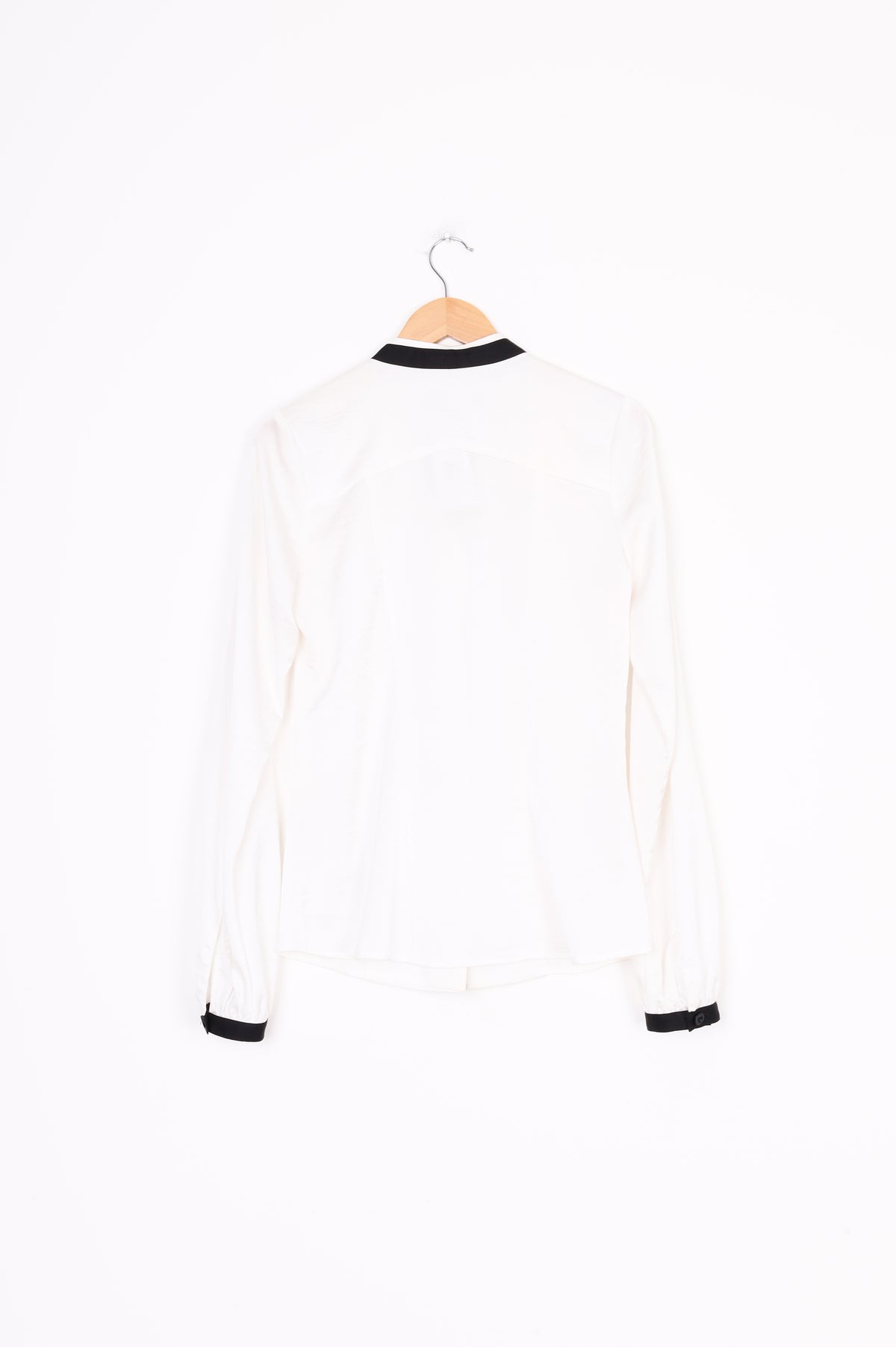 World Womens White Shirt Size M